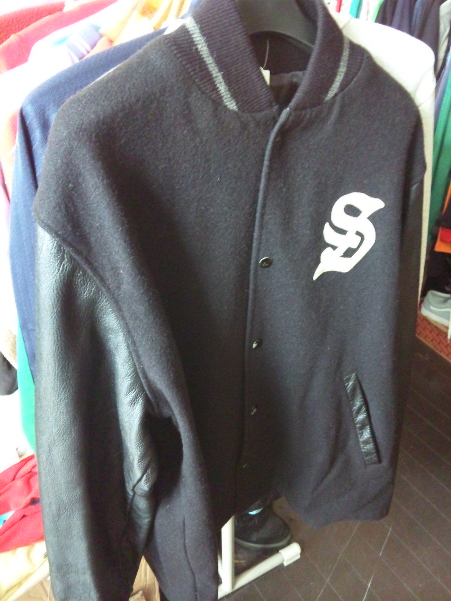 plo1992's tweet image. オススメ！ヴィンテージ90s SUPREMEシュプリーム袖レザースタジャンブラック #vintage #supreme #stadiumjacket #jacket #jkt #stussy #skate #skater #hiphop #street #union #unionnyc #newyork #ny #dance #dancer #rap #rapper
