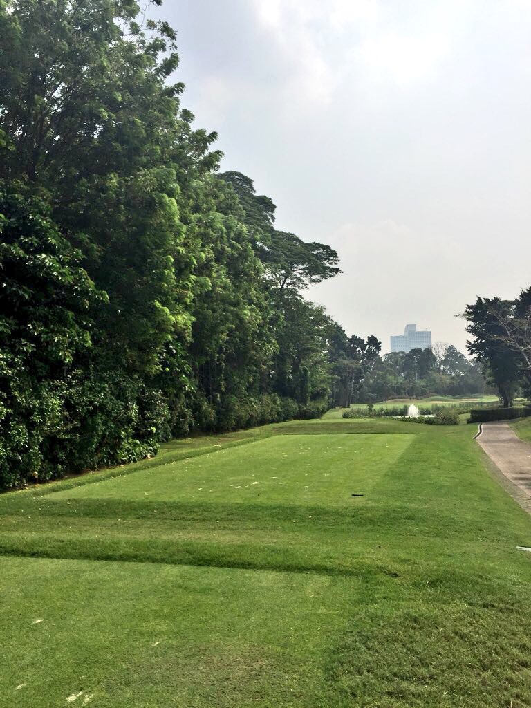 Monday means golf after work 😎🏌️‍♂️ #SenayanNational #TheMAJSenayan
