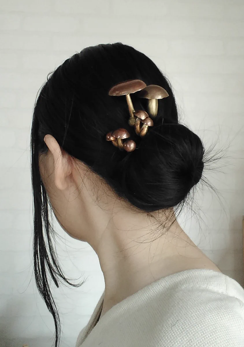 頭からキノコが生えてきたｗｗｗシュールすぎるかんざしｗｗｗ