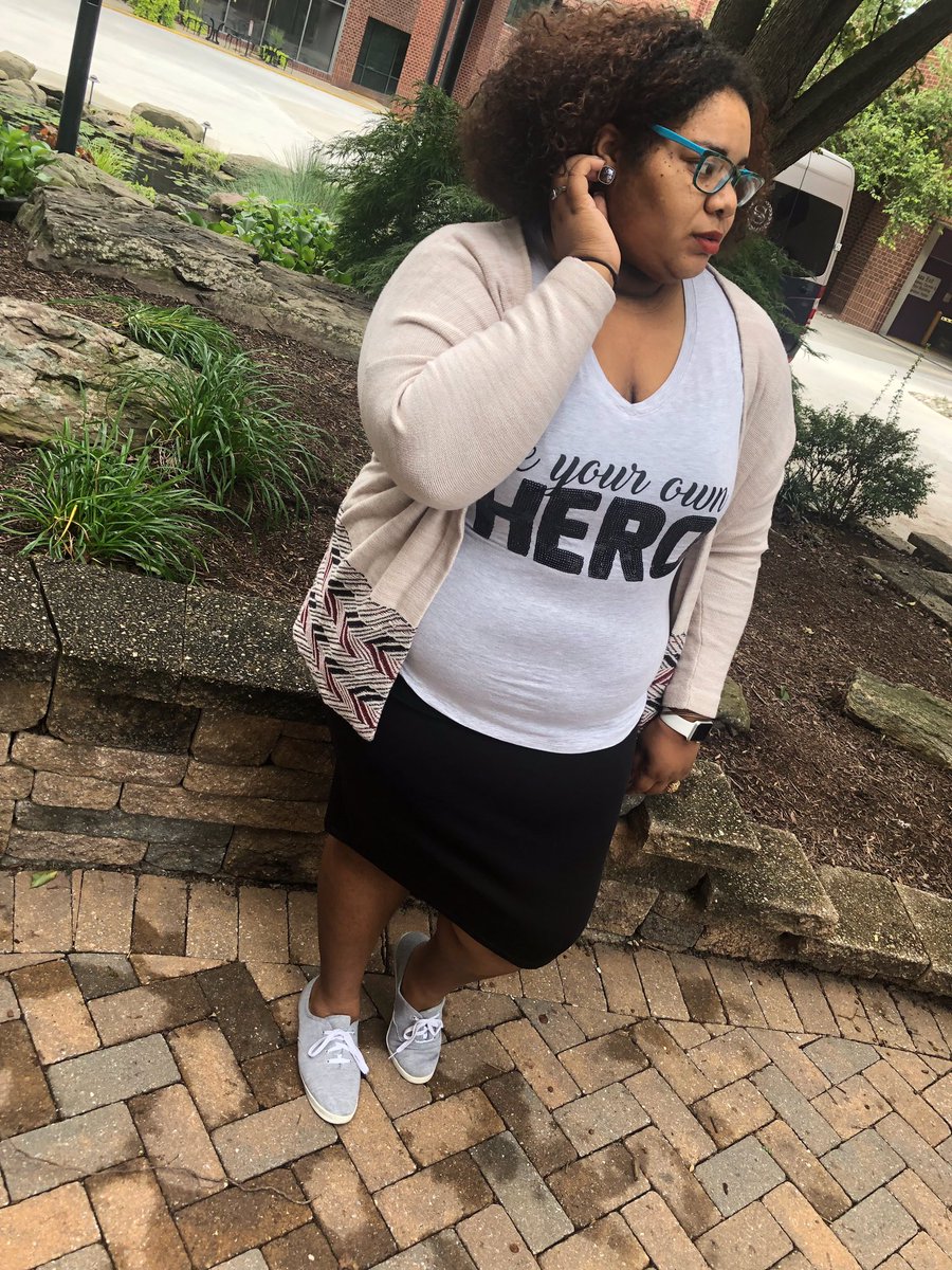 ChontelMonae's tweet photo. Maybe the journey isn’t so much about becoming anything. Maybe it’s about unbecoming everything that isn’t really me  so I can be who I was meant to be in the first place! Free to be Me no approval necessary! #CMonae👸🏽 https://t.co/37syowpfAW