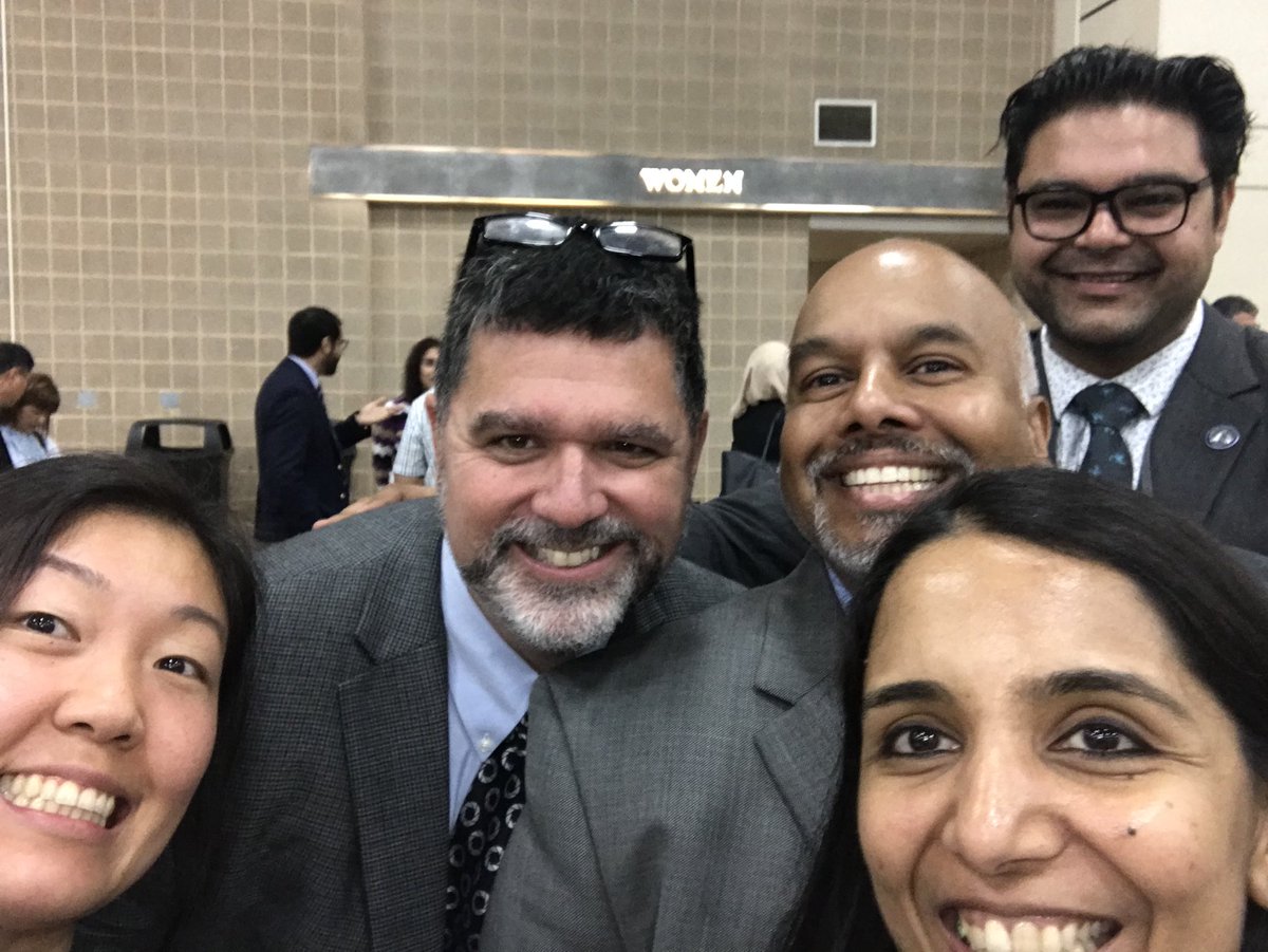 Chaeface's tweet photo. @drdangayach @virenkaul @PisaniMAP @RozyKhanDO @nvhs0401 @DrMStiegler @Caduceusblogger @md @ChrisCarrollMD @accpchest It’s a movement! #selfieswithCC @ChrisCarrollMD @accpchest https://t.co/cHyF8bRbV6