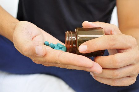 staronline's tweet photo. Student suspended after spiking schoolmate’s drink with Viagra
Read more at https://t.co/CKIlBkitXh https://t.co/XlFmDr37Wq