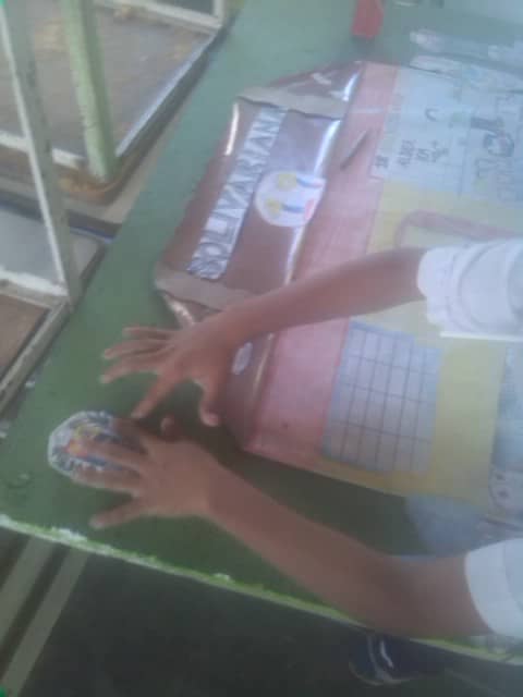 ebkm_96's tweet photo. Elaboración de Cartelera por los 19 Aniversario de las Escuela Bolivarianas https://t.co/JrwhRqMjkN
