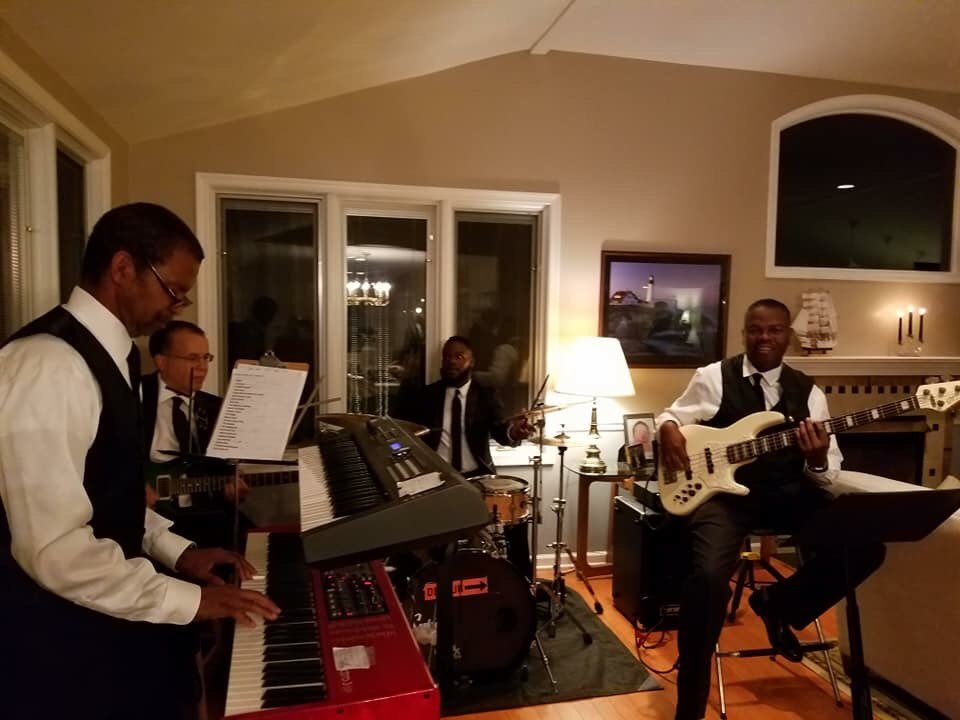 BolingStateRep's tweet photo. This evening’s Boling Ball was tremendous!
Props to our host, Susan Worth LaManna, Ruth Hausen, Susan Robbins, Judi Moss & so many more.
Shout out to Virgil Walker & Philayva Jazz Quartet for bringing down the house.
23 days till the election…
Let’s do this…!
#LetsGoBoling https://t.co/H1Zwqt23ry