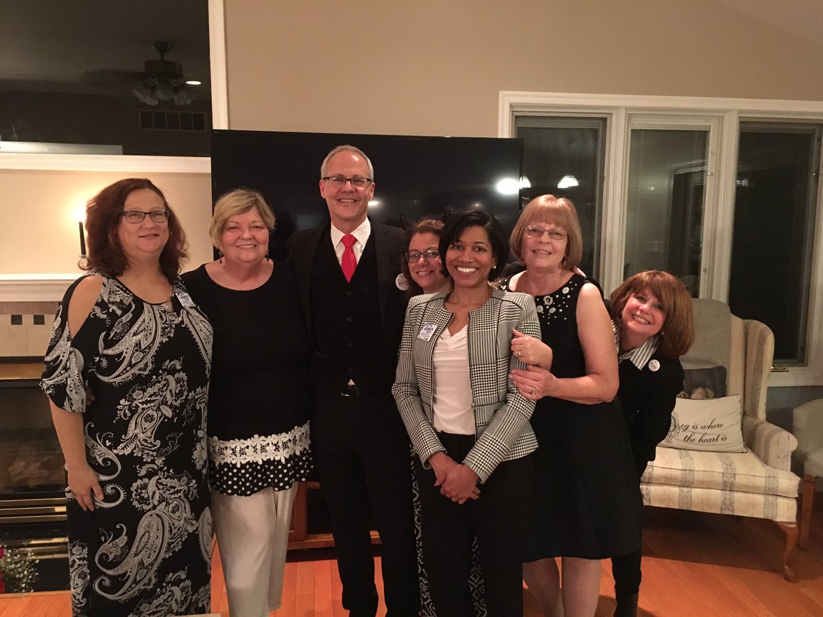 BolingStateRep's tweet photo. This evening’s Boling Ball was tremendous!
Props to our host, Susan Worth LaManna, Ruth Hausen, Susan Robbins, Judi Moss & so many more.
Shout out to Virgil Walker & Philayva Jazz Quartet for bringing down the house.
23 days till the election…
Let’s do this…!
#LetsGoBoling https://t.co/H1Zwqt23ry