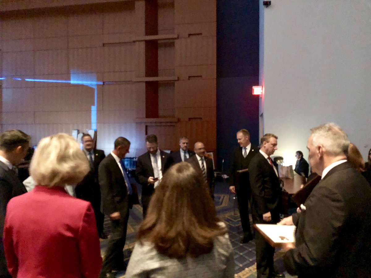 MBAMortgage's tweet photo. 22 Certified Mortgage Bankers (CMB) backstage preparing for their big moment! It’s a graduation 👨‍🎓 👩‍🎓 #MBAAnnual18 #MBAEducation https://t.co/4w7dxSLsOF