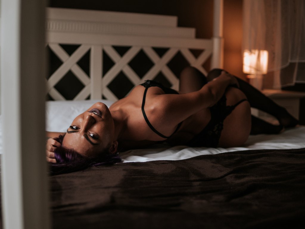 legs_goddess's tweet photo. I'm online right now on @Skyprivate. My profile: https://t.co/8EVbxBWAXn 
Please RT. thanks! #camgirl https://t.co/il4kUWP6nW