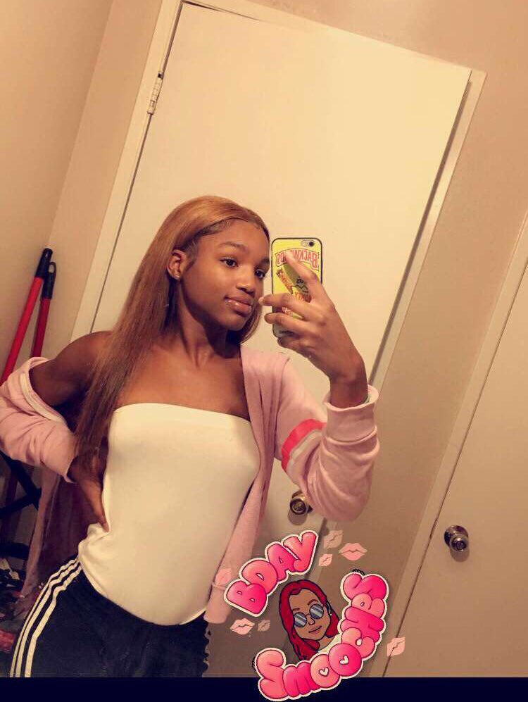 ReeSwervoo's tweet photo. nice pretty face , lil small waist 🍯🌸 https://t.co/eDjspuu6KW