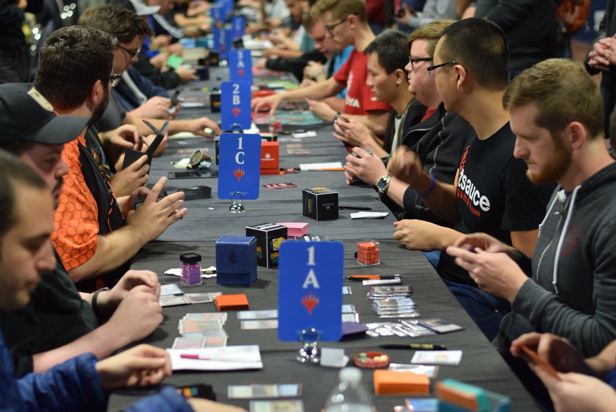 Ancestral_Games's tweet photo. Baugh-Dobbin-Tenjum contra Stark-Froehlich-Sigrist y Skarren-Rubin-Ingram se enfrentan a Ayers-Yeh-Rolf. 

- Corbin

#AncestralGames #GPDenver #magicprotour #MTGÑ https://t.co/jAcw1PtMvh