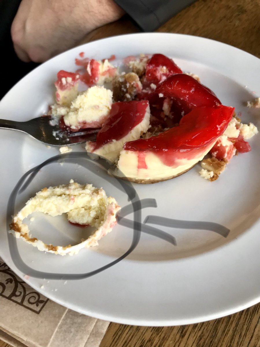 Cerilouisee's tweet photo. @coffeenumber1 just what we wanted from our cheesecake today - ummm a plastic filling !!!! https://t.co/TuIaLZaocu