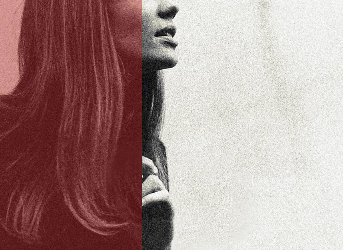 oyejuan's tweet photo. Es complicado sostener la mirada a un futuro aún incierto sin comprender lo que hemos dejado atrás. Somos todas y cada una de las decisiones que hemos tomado, y hay que aprender a convivir con ellas para poder crecer. @venusteatro habla de eso y mucho más. Y es preciosa. https://t.co/kqQRP6QKXX