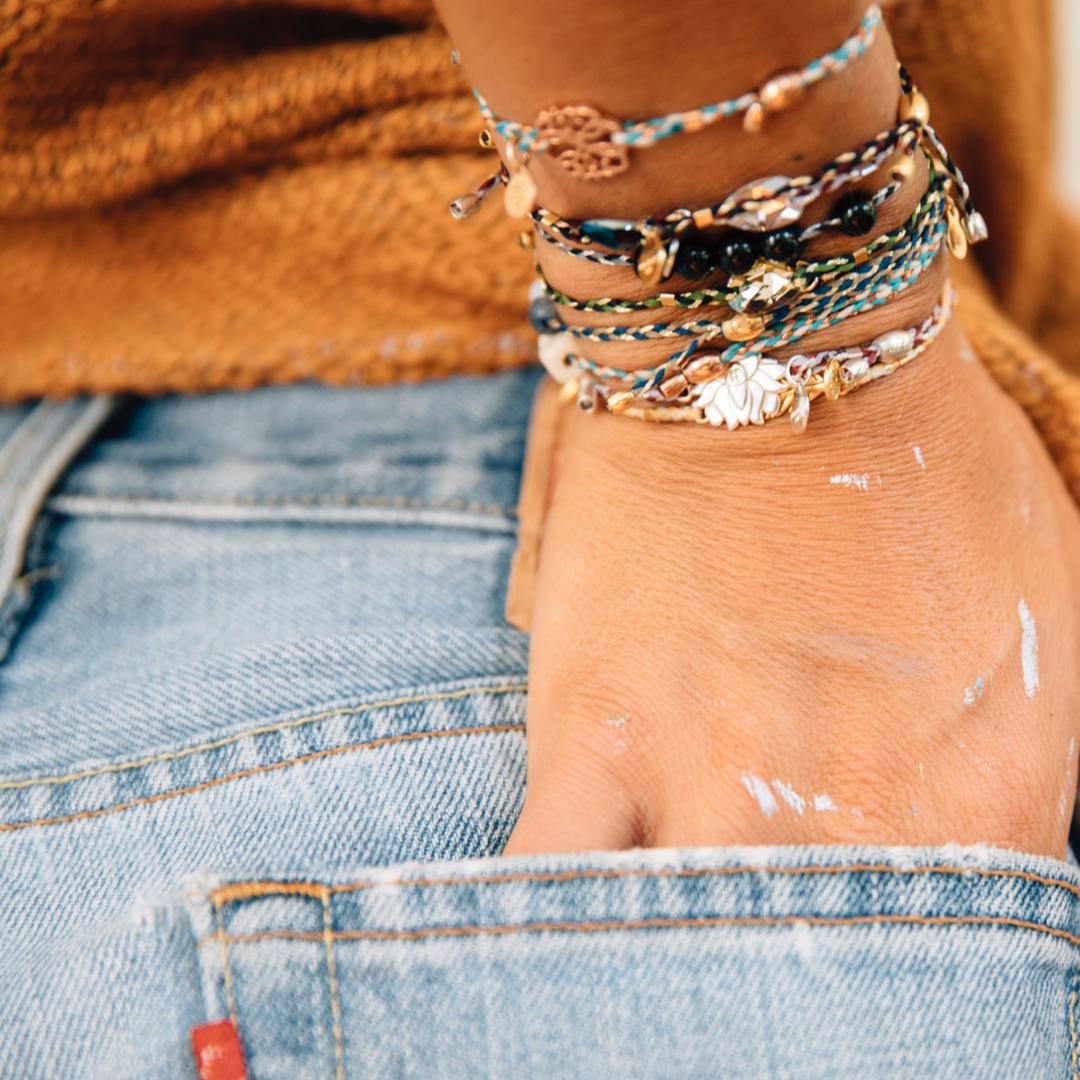 alexandani's tweet photo. Keep it casual with our Precious Threads 🤙Shop the look > https://t.co/7pnDPwHY1T #ALEXANDANI #SundayStyle #PreciousThreads https://t.co/ZWRpKXkpyq