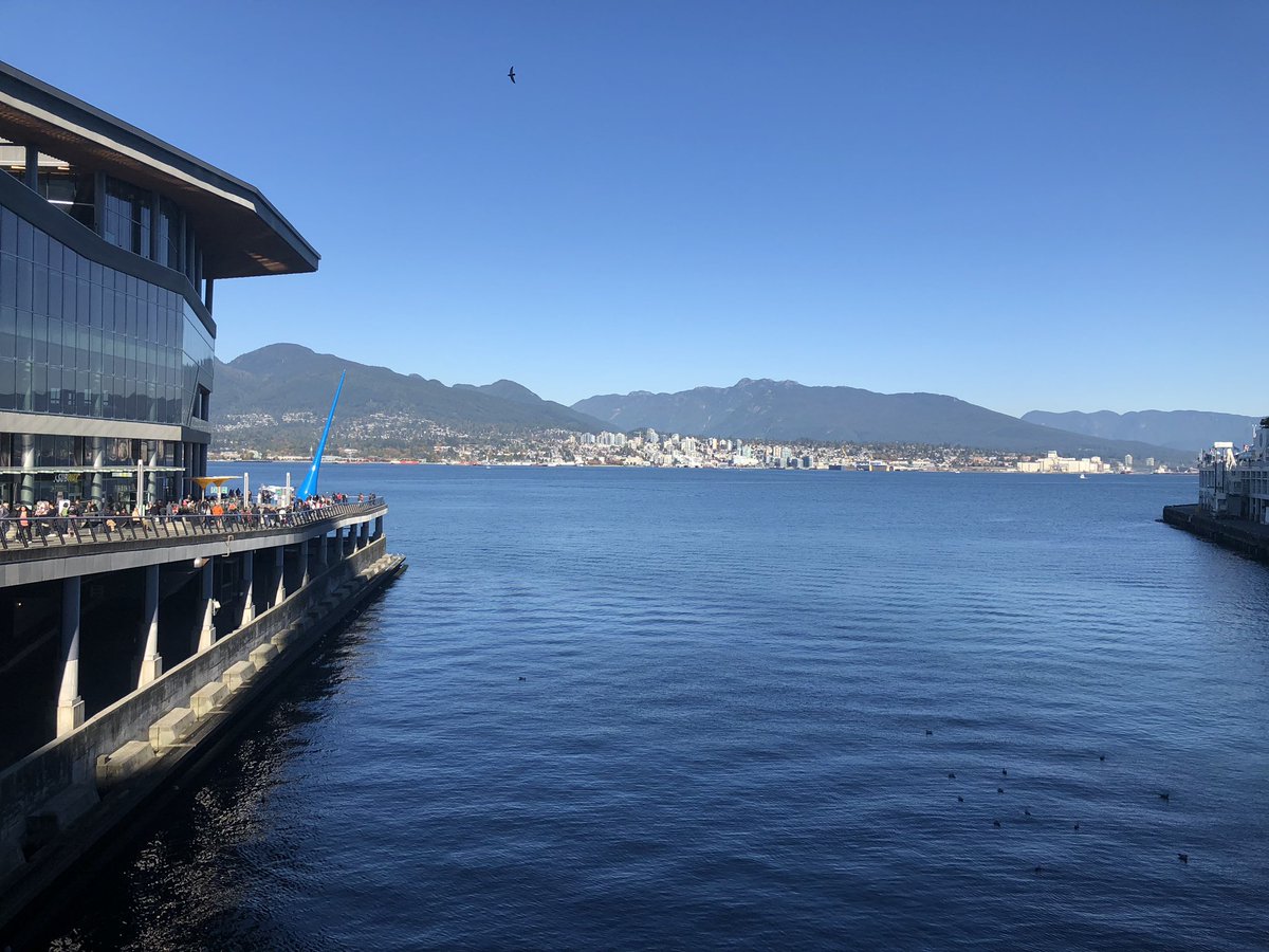 laura24fan's tweet photo. Beautiful day in Vancouver for Fan Expo Vancouver! #FXV2018 https://t.co/NEc91ntt0u