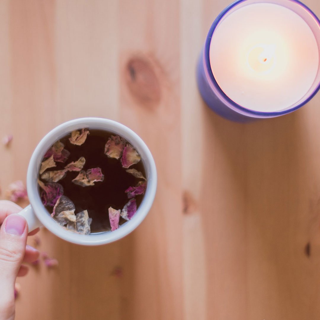 CBayCandle's tweet photo. Simple routines like an evening tea ceremony can help restore our sense of well-being and reduce anxiety. Explore a range of 5-minute daily rituals that can help you feel calm and grounded: 
https://t.co/ZHG1noaRUI
@Jessoshii 
#cbcwellness https://t.co/89KPWefyBL