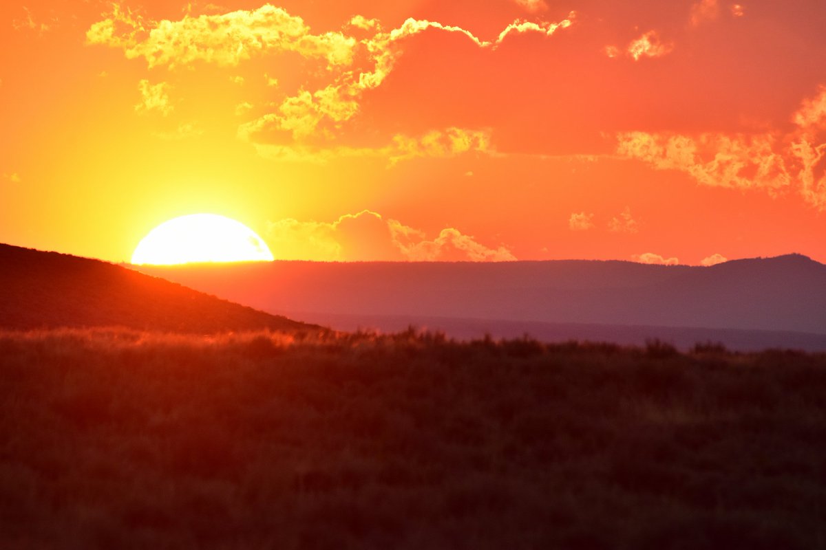 Happy National Wildlife Refuge Week (October 14-20th)! The 567 wildlife refuges across the country provide vital food and shelter for wildlife and opportunities for people to enjoy the outdoor activities they love: bit.ly/2CHXn1H