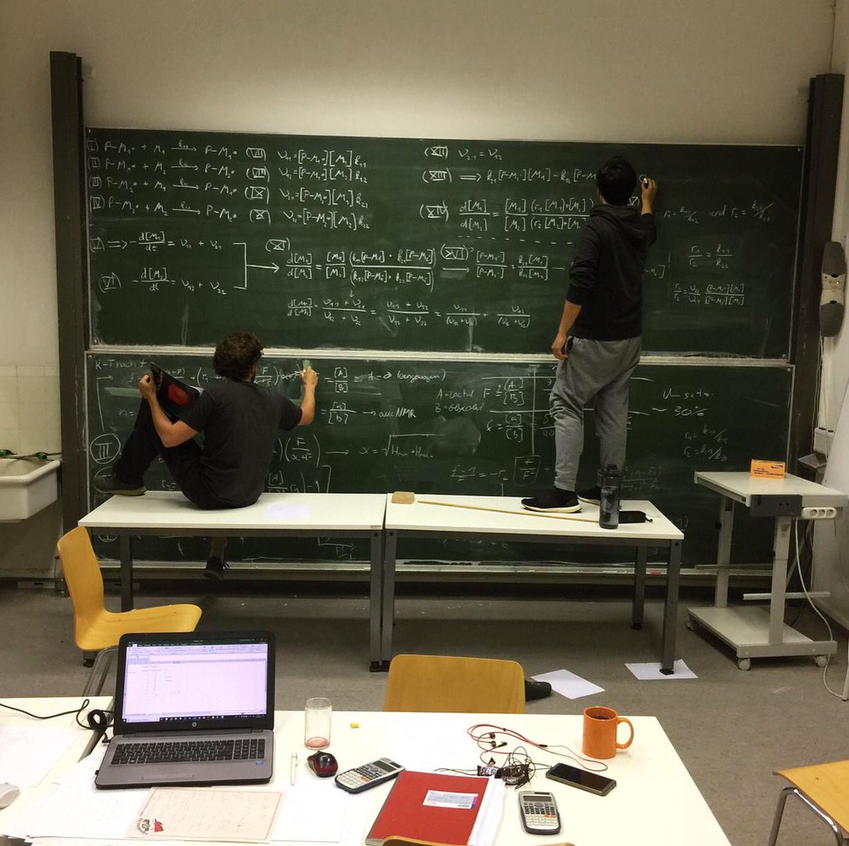 CompuGene_Lab's tweet photo. Does this count as catwalking? #supermodeling
#igem2018 #igemtuda #igem #finishline #wikifreeze #modeling #polymer #almostthere https://t.co/Fok4r0fQux