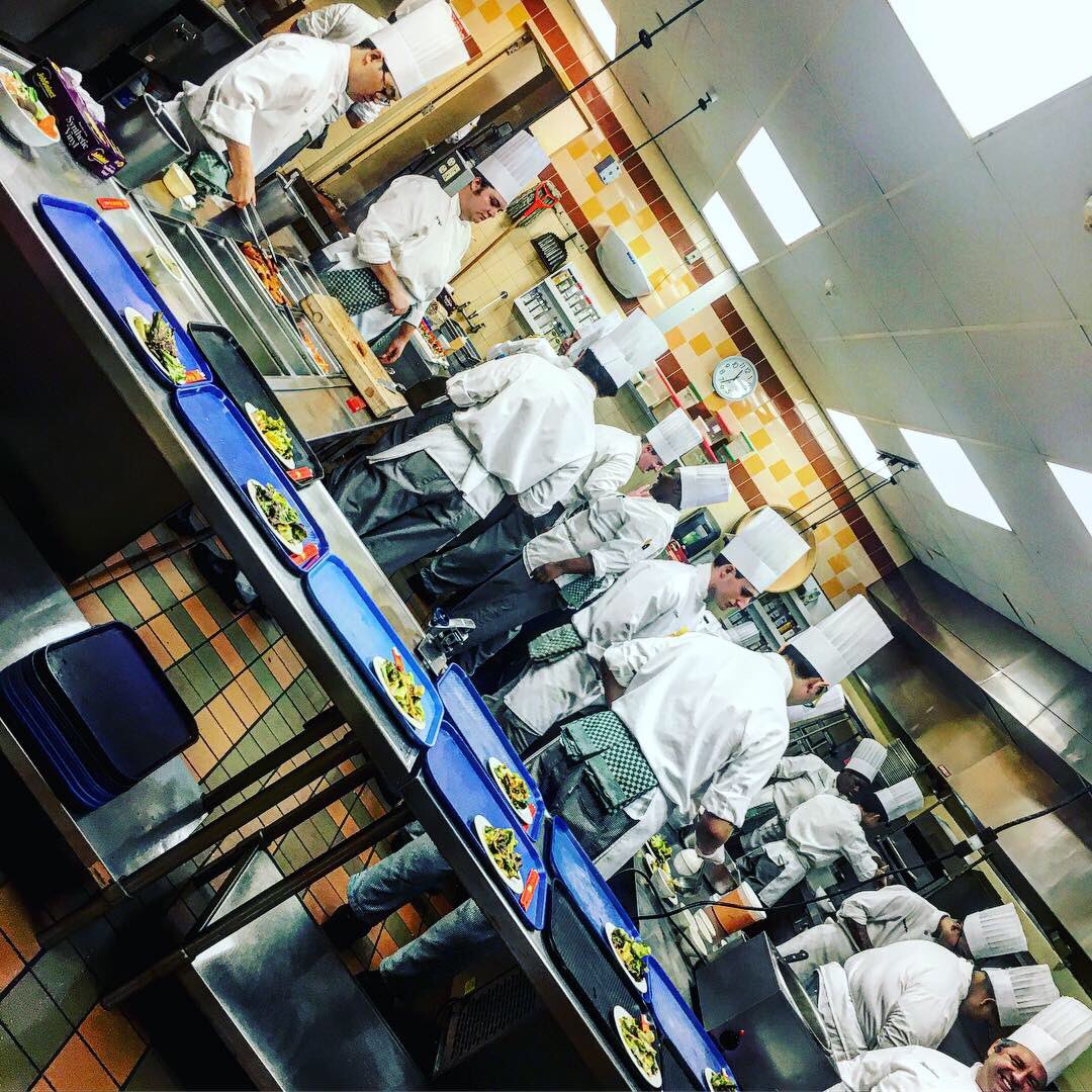 FlavinTom's tweet photo. Honoured to have the grand tour of The Culinary Institute of America College & University with @Failte_Ireland #foodchamps #foodchampsontour #chefstraining #chefshortage https://t.co/PDUgtFAZ6S