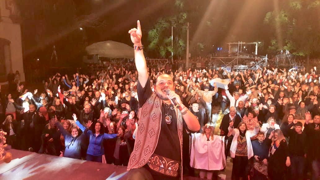 IndioLucioRojas's tweet photo. Gracias Bragado(Bs As). Fiesta Nacional del Caballo!!!!! https://t.co/Orb8fGfRse