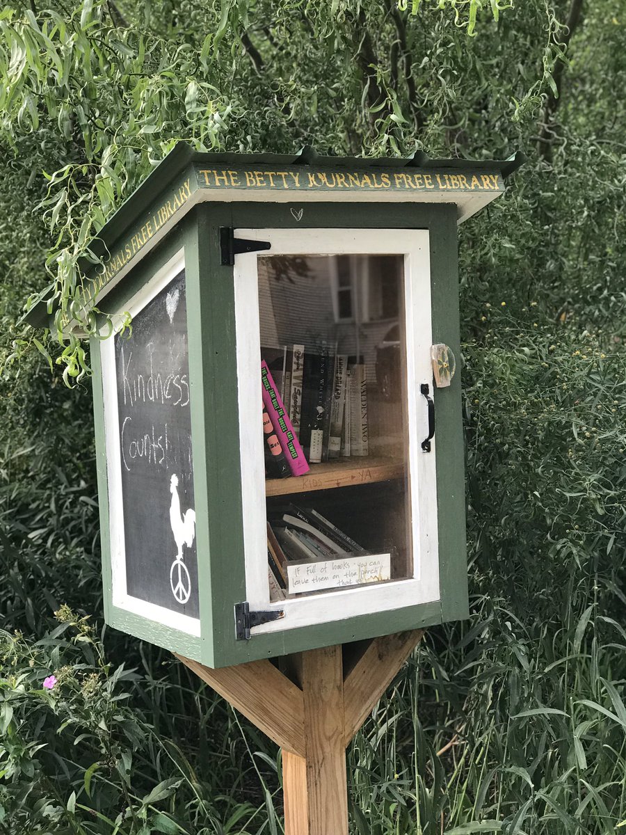 SureayaB's tweet photo. It’s amazing what you can find when you go canvassing #FightBackCT #bluewave https://t.co/Q4MeNmplGQ