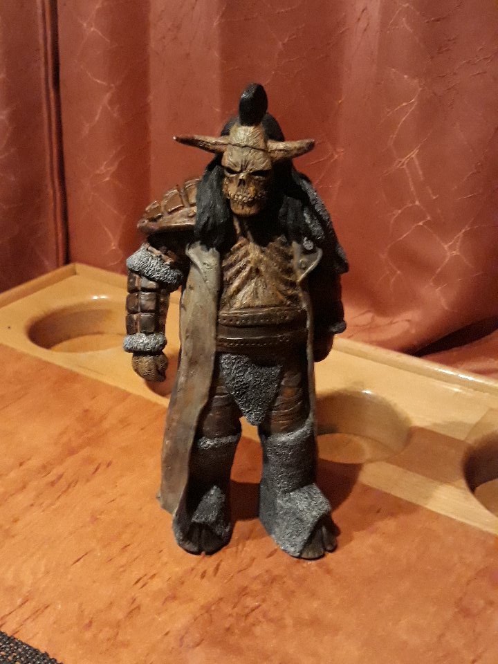 MrOXOFFICIAL's tweet photo. I just got this figure after the show in Madrid. This is so fucking cool! Thank you very much! Made by manu97elric (instagram) https://t.co/LsKrHwvJYj