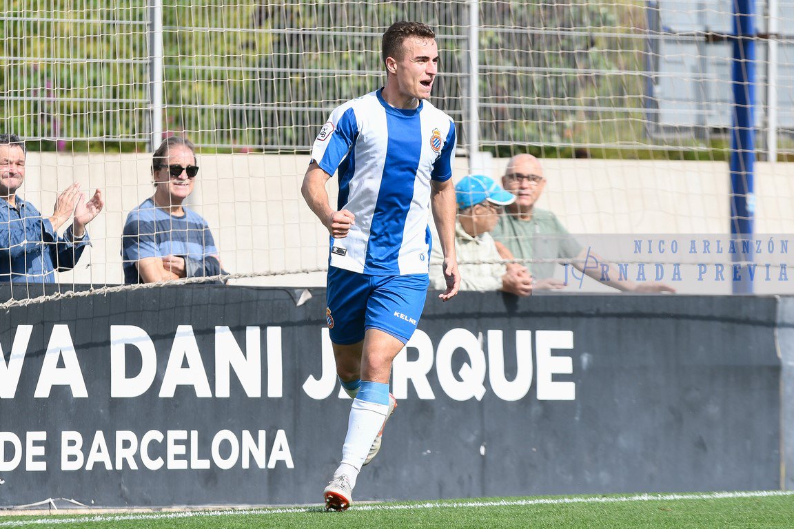 jornada_previa's tweet photo. FOTOGALERIA. Segunda División B: @RCDEspanyol B - @CFPeralada 👉🏻 https://t.co/ah1J7hebFX | Fotos @nicolasarlanzon #2bg3 #rcde https://t.co/5yyBAzTv7H