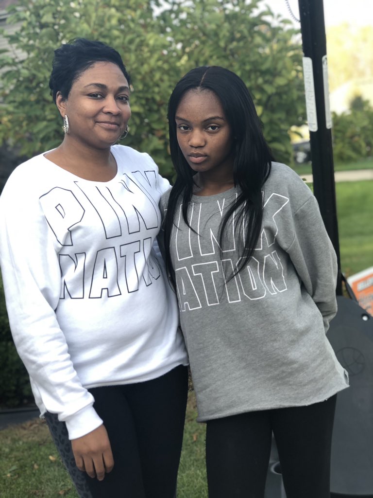 Kanisha721's tweet photo. Great Sunday with my mini-me @thomasnya12 ! She is my heart! #blessed #alwaysstaytruetoyourself https://t.co/FlNXso338d