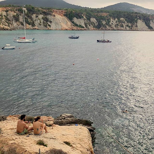 fallforspain's tweet photo. Forgetting reality this weekend.👋 #caladhort #ibiza #igersbaleares #baleares #autumnsun #illesbaleares https://t.co/3Nvma0D8CU https://t.co/8Kcq81aTbT