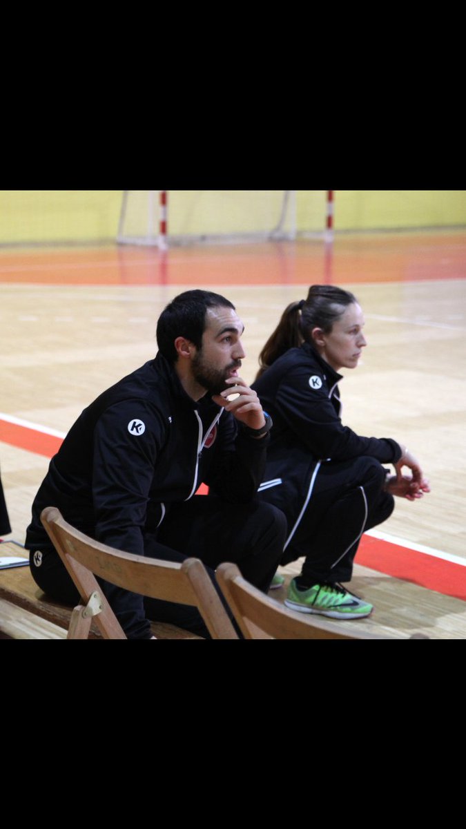 beneditedj's tweet photo. Hoy hemos empezado una nueva etapa hacia el #CESA19 con la seleccion JF de @fedmadridbm y de verdad que alegria empezar así, adquiriendo conceptos y dandolo todo estas chicas.
@Lau_Gil8 @MariaTeresa_GM tenemos un reto! #atrabajarduro https://t.co/kfMfw3CIAd