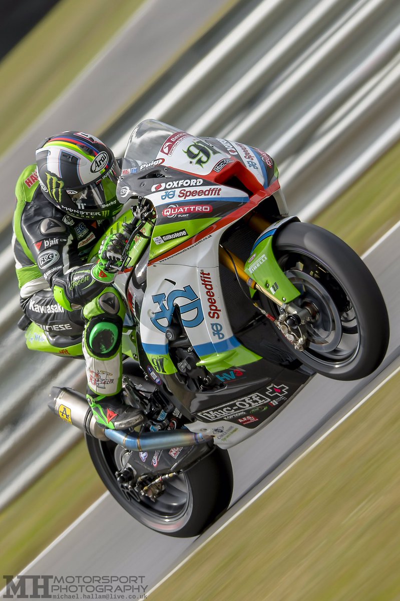 MichaelHallam89's tweet photo. Has been a joy to watch @realleonhaslam ‘s journey this year after the heartbreak of 2017 to become @OfficialBSB Champion. The man has rode superbly all year, a thoroughly deserving winner🏆🥇

All the best on the KRT bike Leon you’ll be missed in the BSB paddock 

#LH91 #LH1 https://t.co/TX7Uen3tcQ
