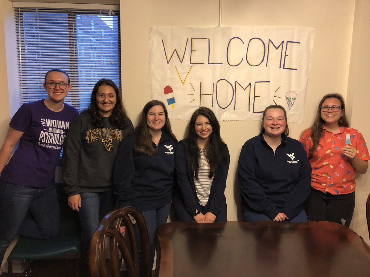 NRHH members had a great ice cream social with Summit residents! Welcome home. 💛💙