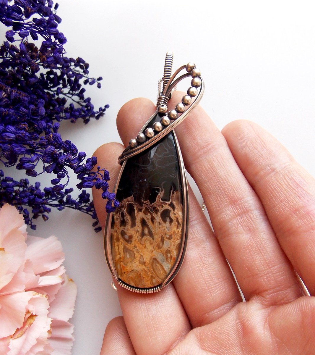 m_w_jewelry's tweet photo. Striking #petrified #palmrootagate #pendant #wirewrapped in aged sterling silver filled wire in my #etsyshop now🔥https://t.co/KnxgM1csmG🖤
#wirewrap #handmadejewelry #bohojewelry #crystalhealing #jewelrylovers #gemstonejewelry #wirewrappedjewelry #silverjewelry #uniquejewelry https://t.co/1sQSxhTbqA