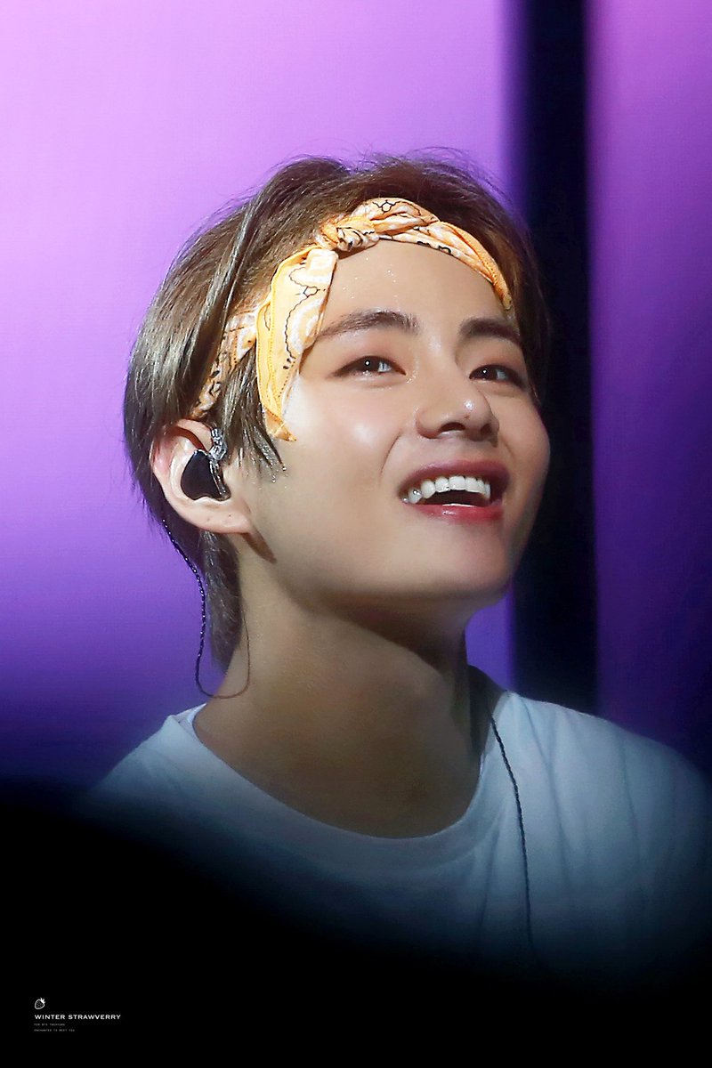winterVerry1230's tweet photo. ❄🍓181013 #태형 #뷔 #태태 #방탄소년단 
@BTS_twt sparkle in your eyes 💫🍯 https://t.co/Pny8epwRuG