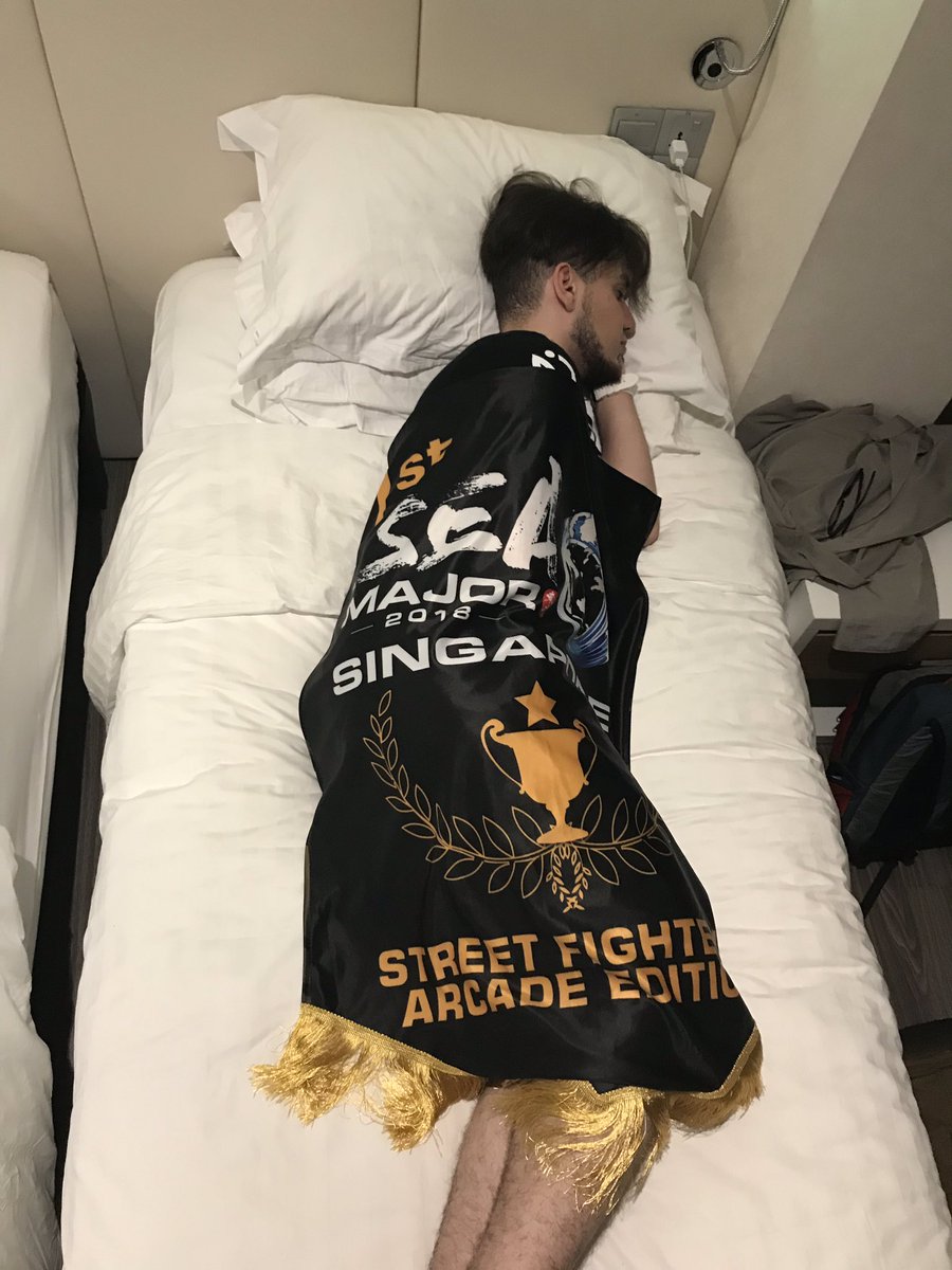Bigbird_fgc's tweet photo. How I'm gonna be sleeping from now on https://t.co/mdpV3MSKiO