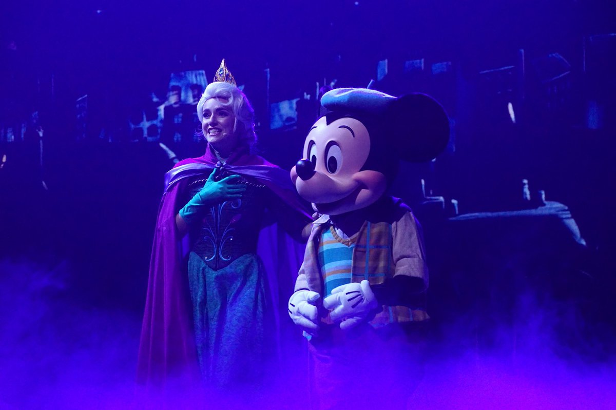 joyceadventures's tweet photo. My heart❤️😍 #mickeymouse #mickey #disneymouse #mouse #cute #queenelsa #disneyqueen #elsa #elsadisney #elsafrozen #frozen #frozendisney #letitgo #disneylandparis #disney #waltdisneystudiospark #mickeyandthemagician #disneyshow #disneyland #photography #disneyfan #disneyphoto https://t.co/AQyetUkk8k