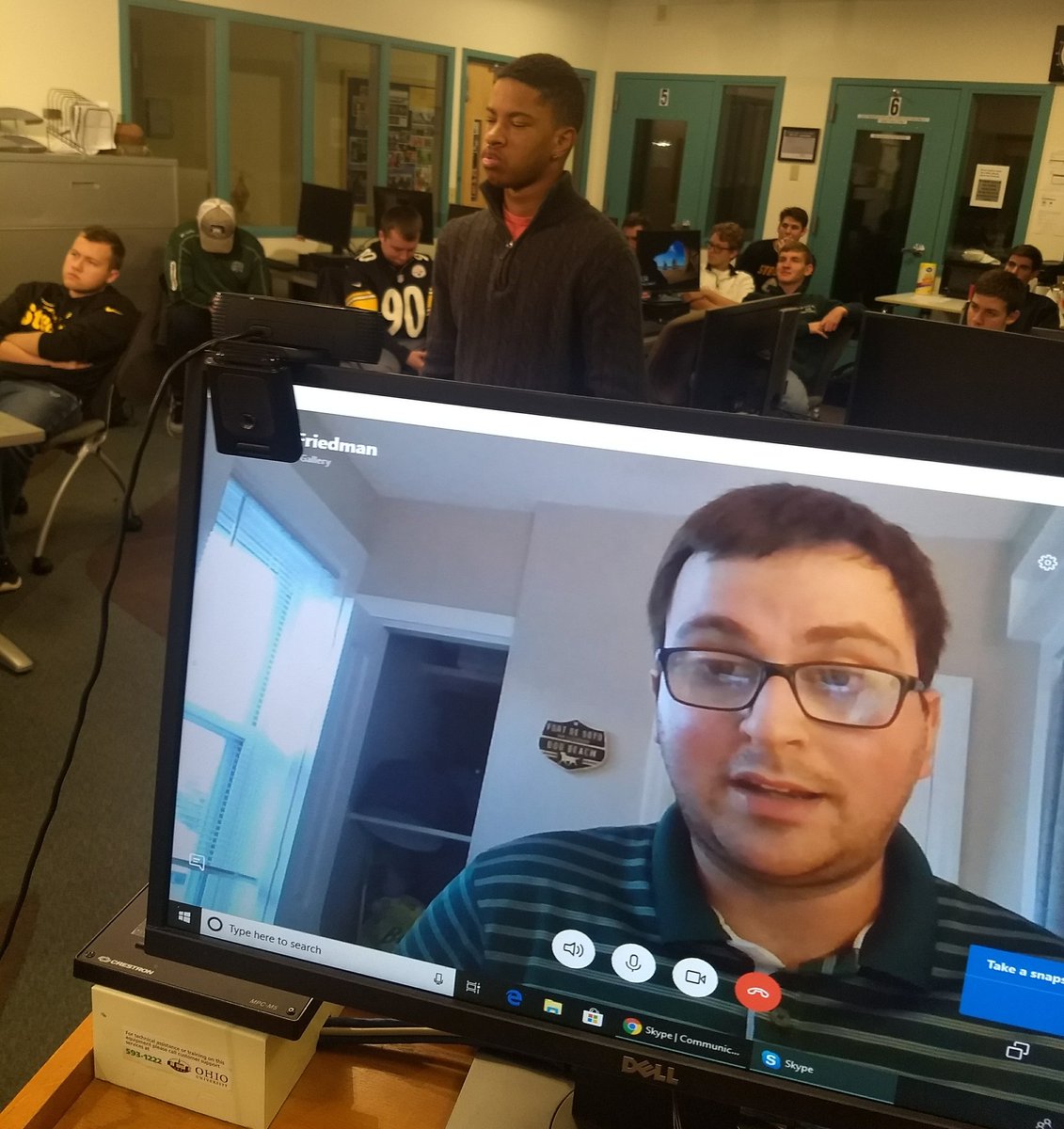 MRodu308's tweet photo. Thanks for the real world advice @BradFriedman713 - "begin networking with somebody before you actually reach out to them". @woub #studentprodevelopment #bobcatnetwork #OUohyeah https://t.co/a5ufDgpnKF