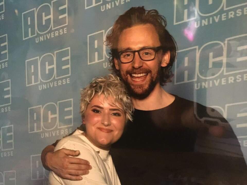ColinBabyLips's tweet photo. So this happened. I have to thank @aceuniverse and @twhiddleston for yesterday. Tom’s inspired me with his talent, hard work and dedication to his craft for years, &amp; because of him I push myself so hard with my acting. He’s a great influence #ACEComicConChicago #aceuniverse https://t.co/lDJbq0jOsr