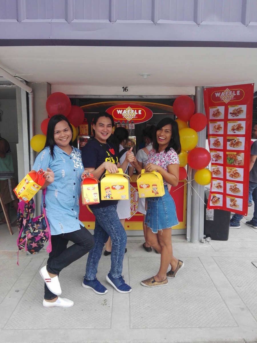 waffletime_ph's tweet photo. Start the week right with a #HappyVibe! Make it happier with a box of our freshly baked #WaffleTime waffles! 

#AngPambansangWaffleNgPilipinas 
#20YearsOfBakingFreshness https://t.co/enf3nMrRqd