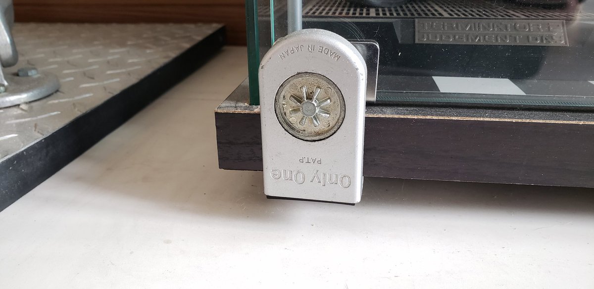 イケアのデトルフをお使いの方にお伝えしたい。以前大地震を経験した際