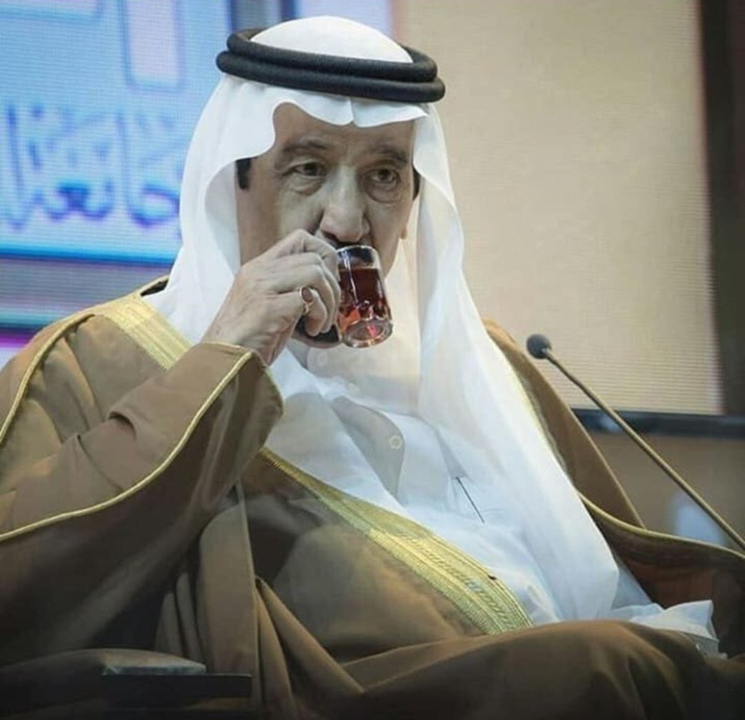 ben_aon's tweet photo. #مسرحية_جمال_خاشقجي
 #انتهى_الأمر

الوضع مايحتاج له شاذليّه
مع كاسة الشاهي نحلل عقدّها
يبغى يساومنا بهالمسرحيّه
وحنّا تغلبنّا على امرّ وادهى https://t.co/FMlwQ8go6a