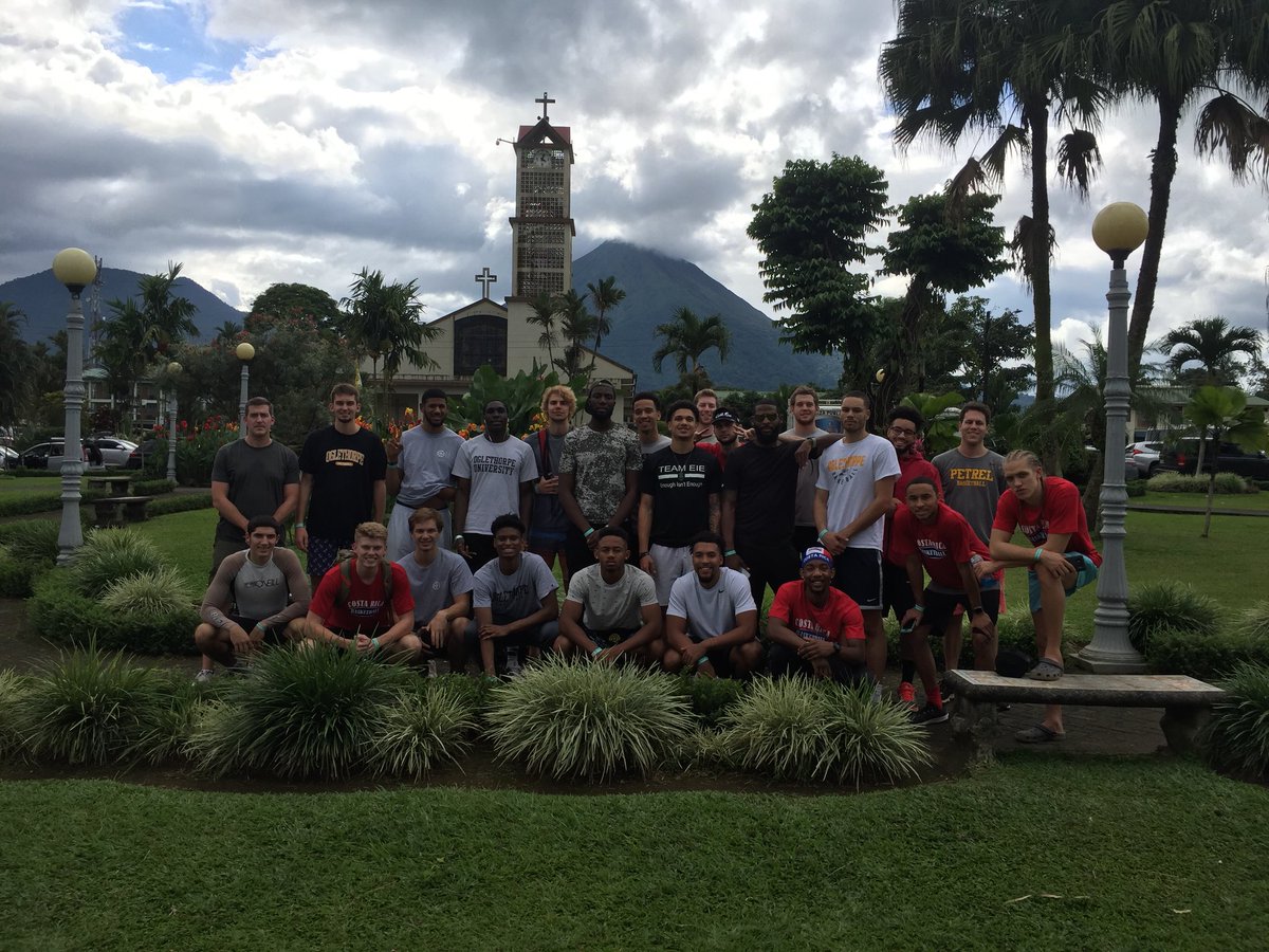 GoPetrelsMBBall's tweet photo. La Fortuna, Costa Rica https://t.co/GV68D5oRvt