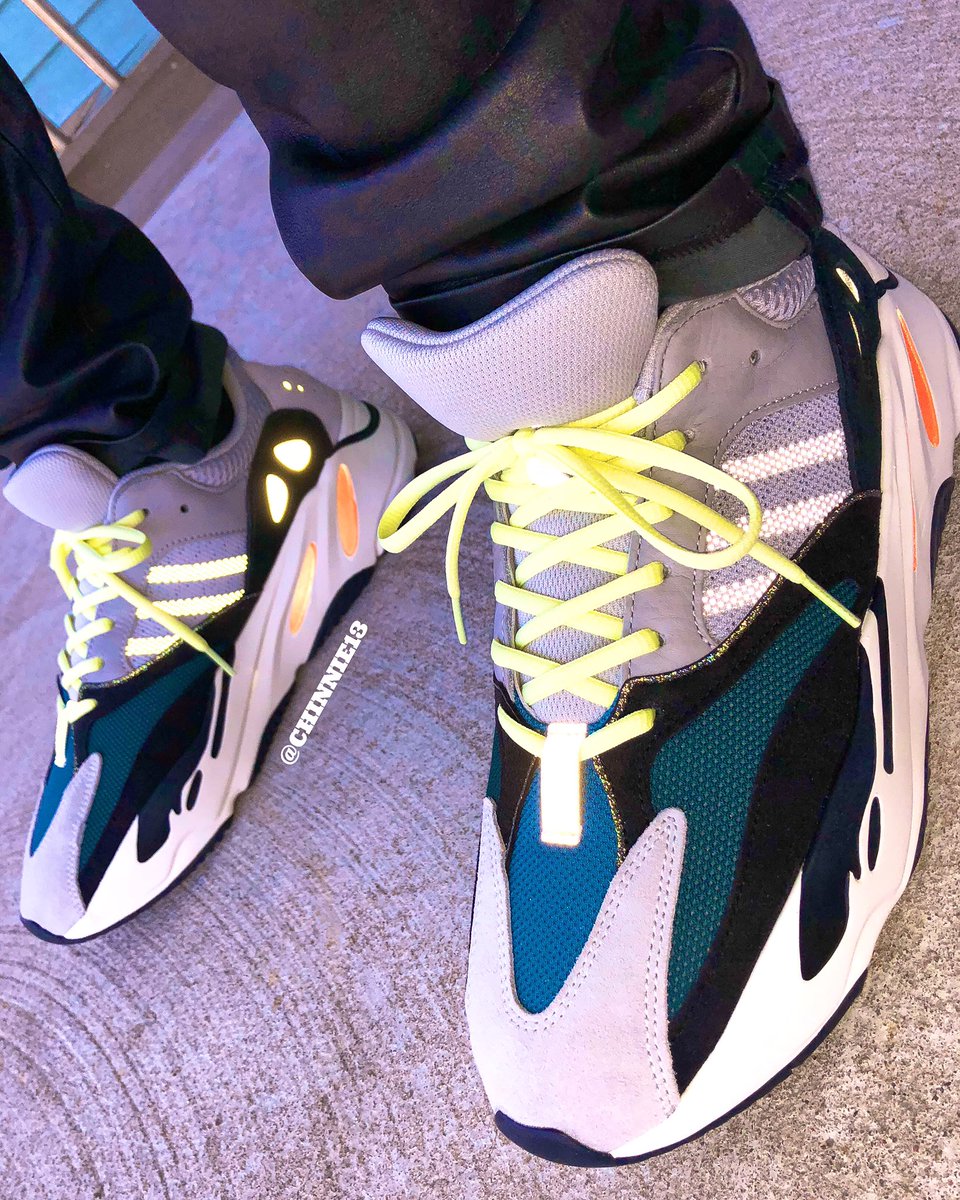 CHINNIE1380's tweet photo. Hey want can I say. I love the dad shoe 😏😎
#Brooklyn #WDYWT #SMYFH #KOTD #WearYourKicks #Yeezy700 #WaveRunner700 #Adidas https://t.co/lYLWxbaq8U