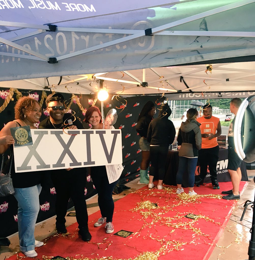 mix1029fm's tweet photo. Come take some 🔥🔥photos with our photo booth! We’re located at the @AACenter tonight for @BrunoMars #XXIVKMAGIC 💫 world tour! https://t.co/FktTZYXel5