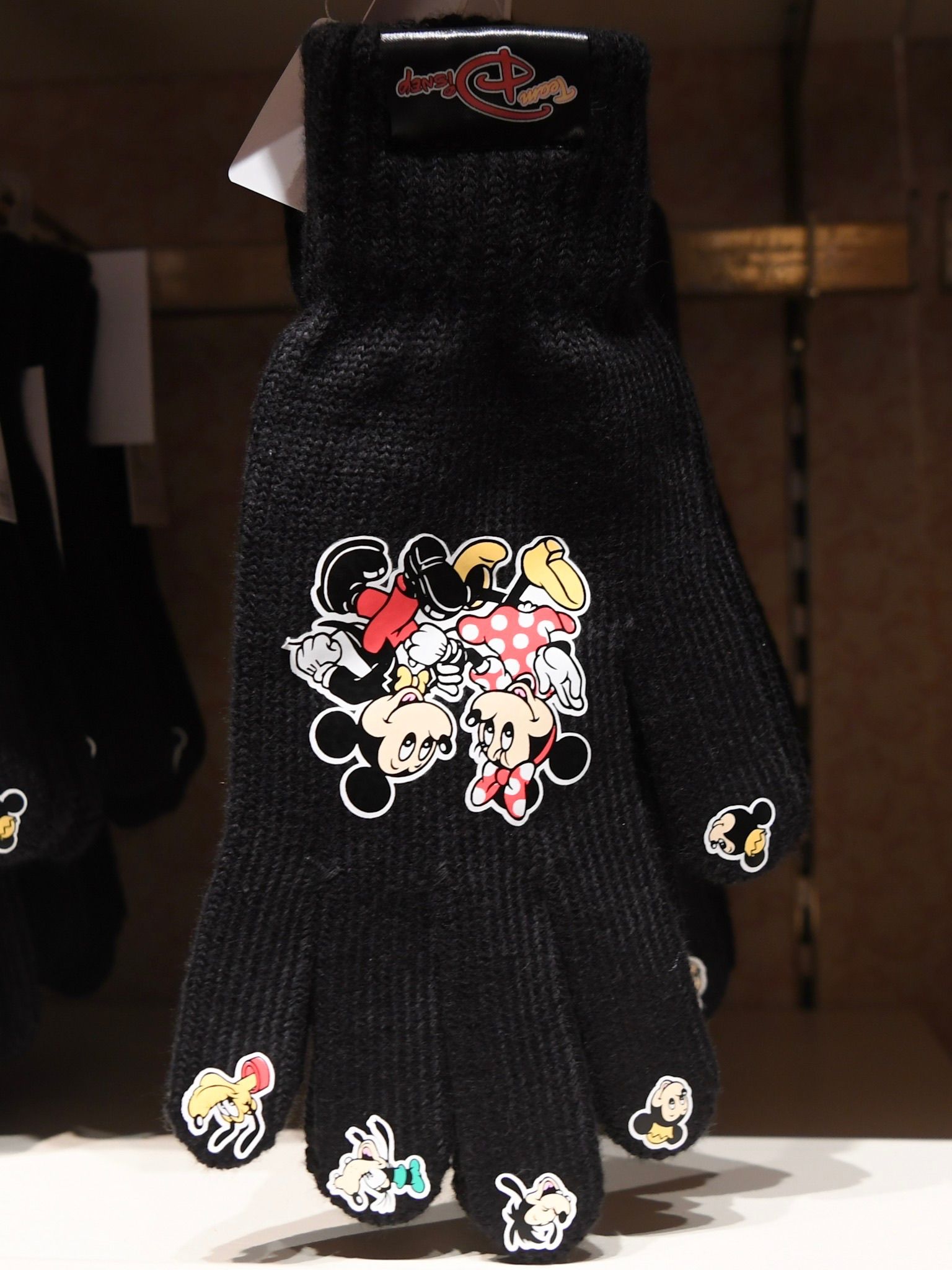 O Xrhsths Mezzomikiのディズニーブログ Sto Twitter レトロデザインのミッキー Amp フレンズ 東京ディズニーランド チームdisney シリーズグッズ 手袋 ネックウォーマー ブランケット本日発売 詳しくは T Co Ssxputdmo2 T Co 35cb2iq0rl