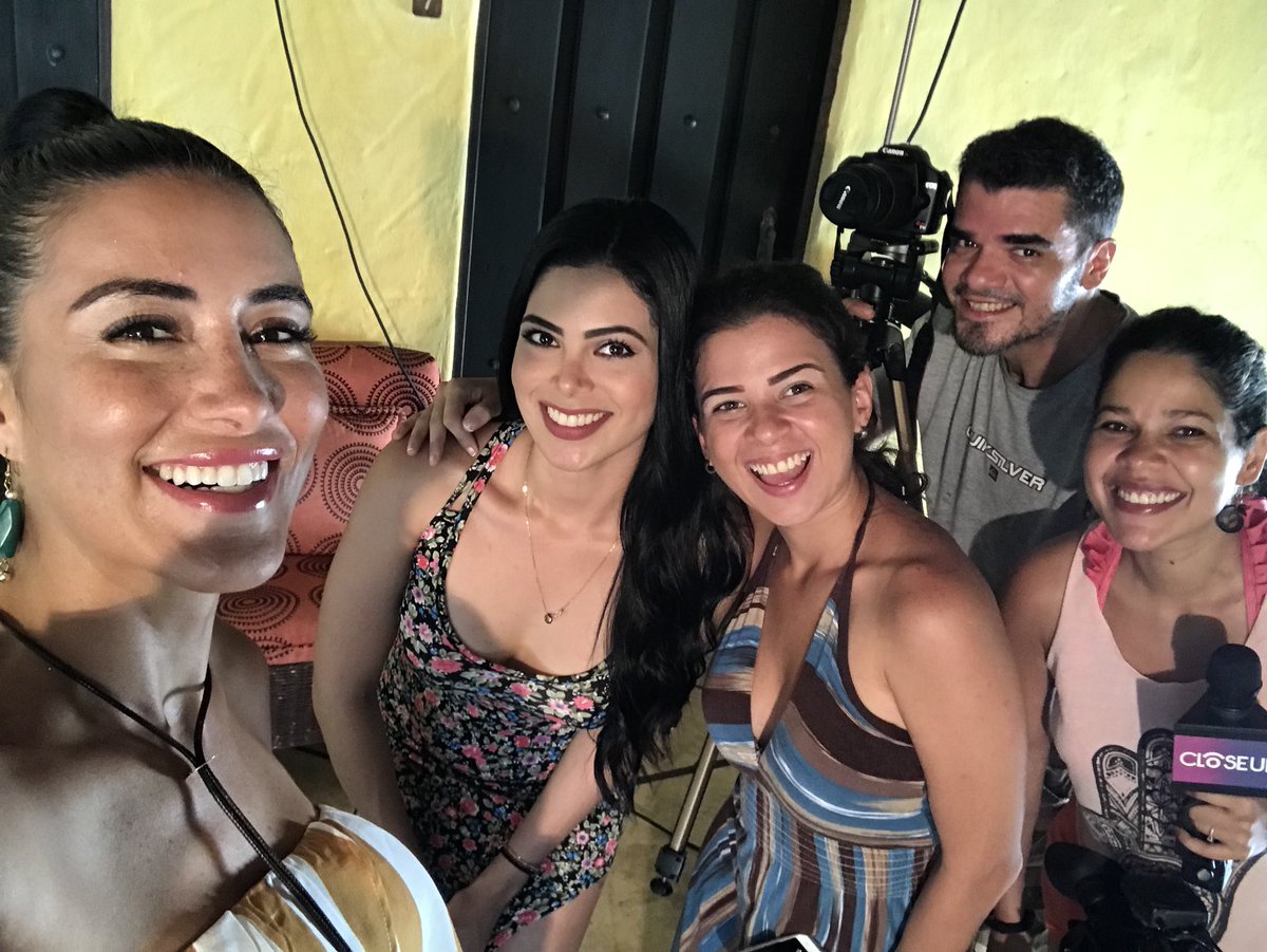 velasquezkarina's tweet photo. Gracias al equipo de @closeupVVplus por tan agradable entrevista @Venevision_Plus https://t.co/ma2G8qhmFV