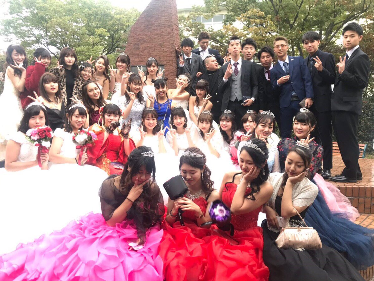 Miumi0711's tweet photo. 最後の文化祭💎

可愛いだらけ😜💗

緑総がいちばんかわいい卒業したくない好き

写真撮ってくれた人送ってほしい🙏
言ってくれれば送ります😭

💃後夜祭の動画
インスタのIGTVに載っけたからよかったらみてね https://t.co/XCvisizZPi