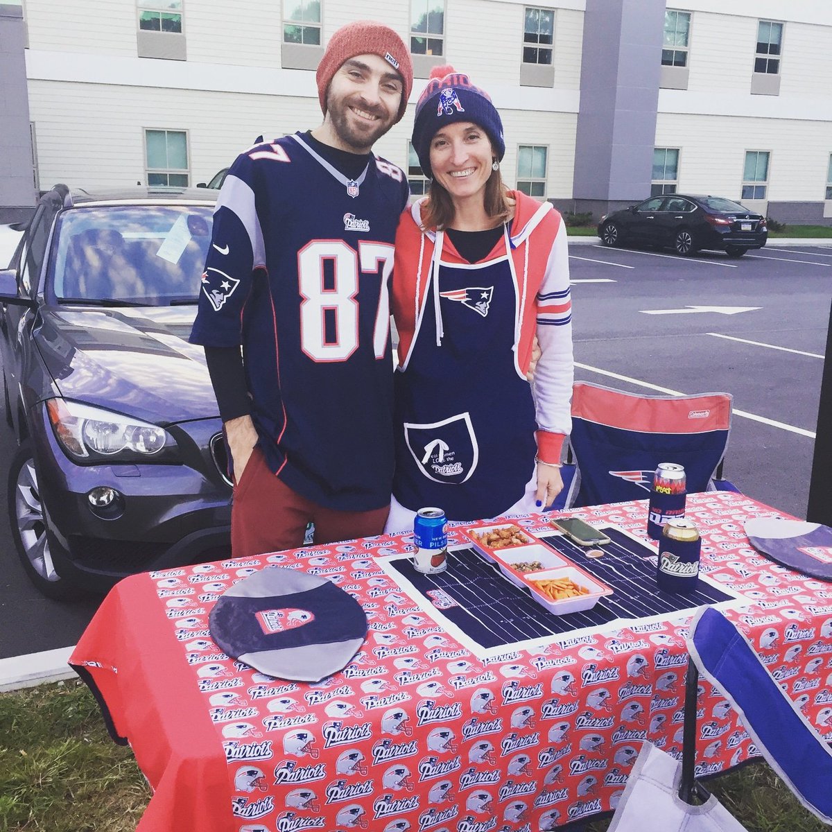 Jenn_Goodson's tweet photo. #patsgame #gopats https://t.co/ivGTb2gSOq