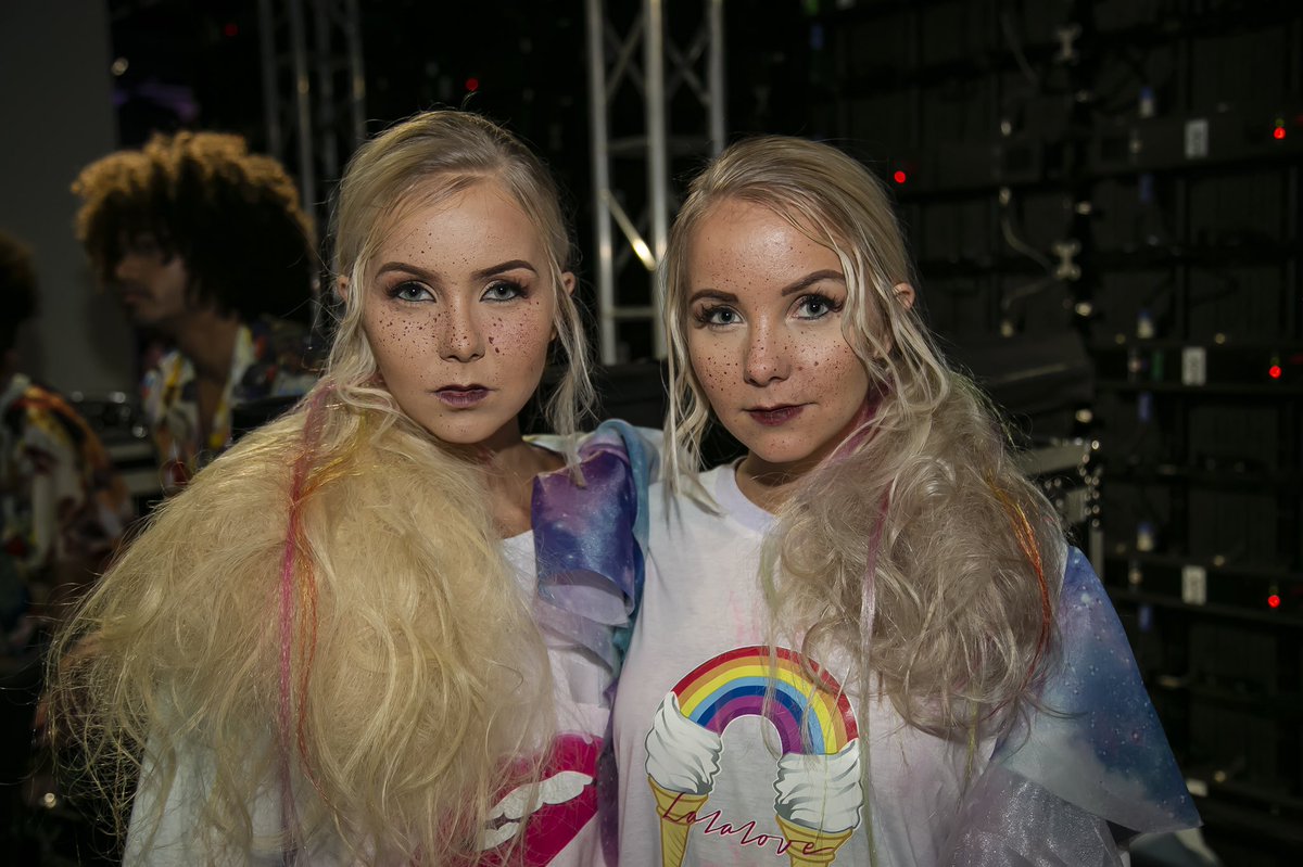 ProductionsBlur's tweet photo. #bts @LAFW with @Redken5thAve it was a pleasure to cover #lafw for the first time and we cannot wait until next year and al the events leading up to @FashionWeek throughout the next few months 🙌🏽🙌🏽🙌🏽

We have #google drives of all the images from #Fashion Week in #LA https://t.co/tXg9Of88cd