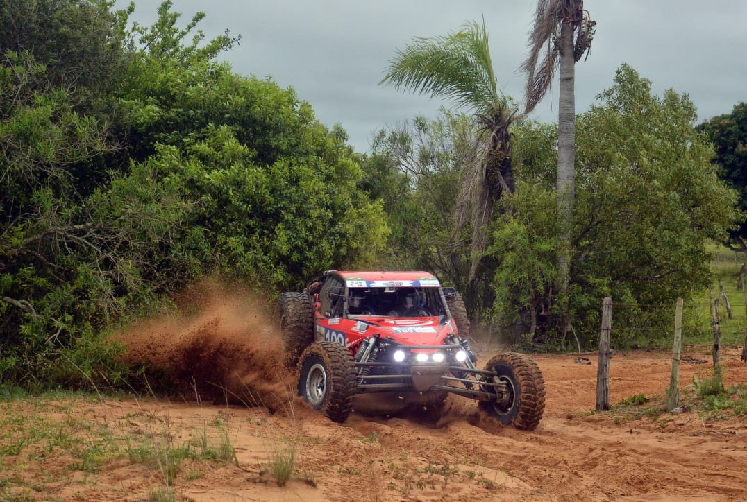 rallyccpy's tweet photo. Desafío Ñeembucú consagra a los campeones de la tercera fecha
Leer más: https://t.co/83ayDB0Sia
#Fotografía: Puromotorpy
#DesafíoÑeembucú2018 #RallyCCPY
#GobernaciónÑeembucú #MunicipalidaddePilar #Toyota #Petrobras #Karcher #BfGodrich #CochealaVista https://t.co/aA9ZnqXjTL