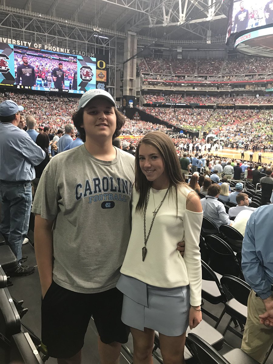 JacobPLudwig1's tweet photo. Happy birthday to the best! @ellisbrownnnn hope SMU is treating you right I’m coming to visit soon! https://t.co/X3vvHgom6e