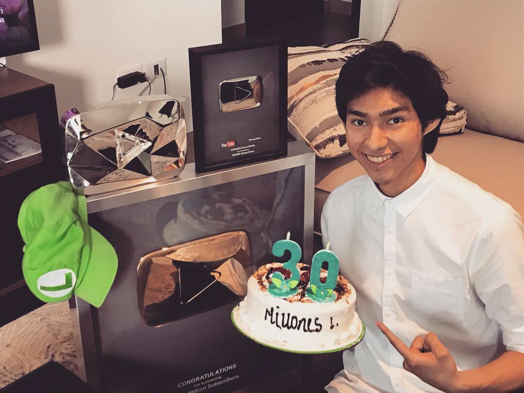 Fernanfloo's tweet image. 30 MILLONES 🤡🎈